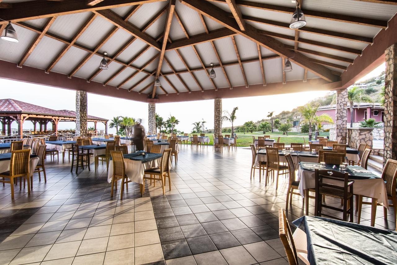 Nelema Village Resort Сан Никола Арчела Екстериор снимка